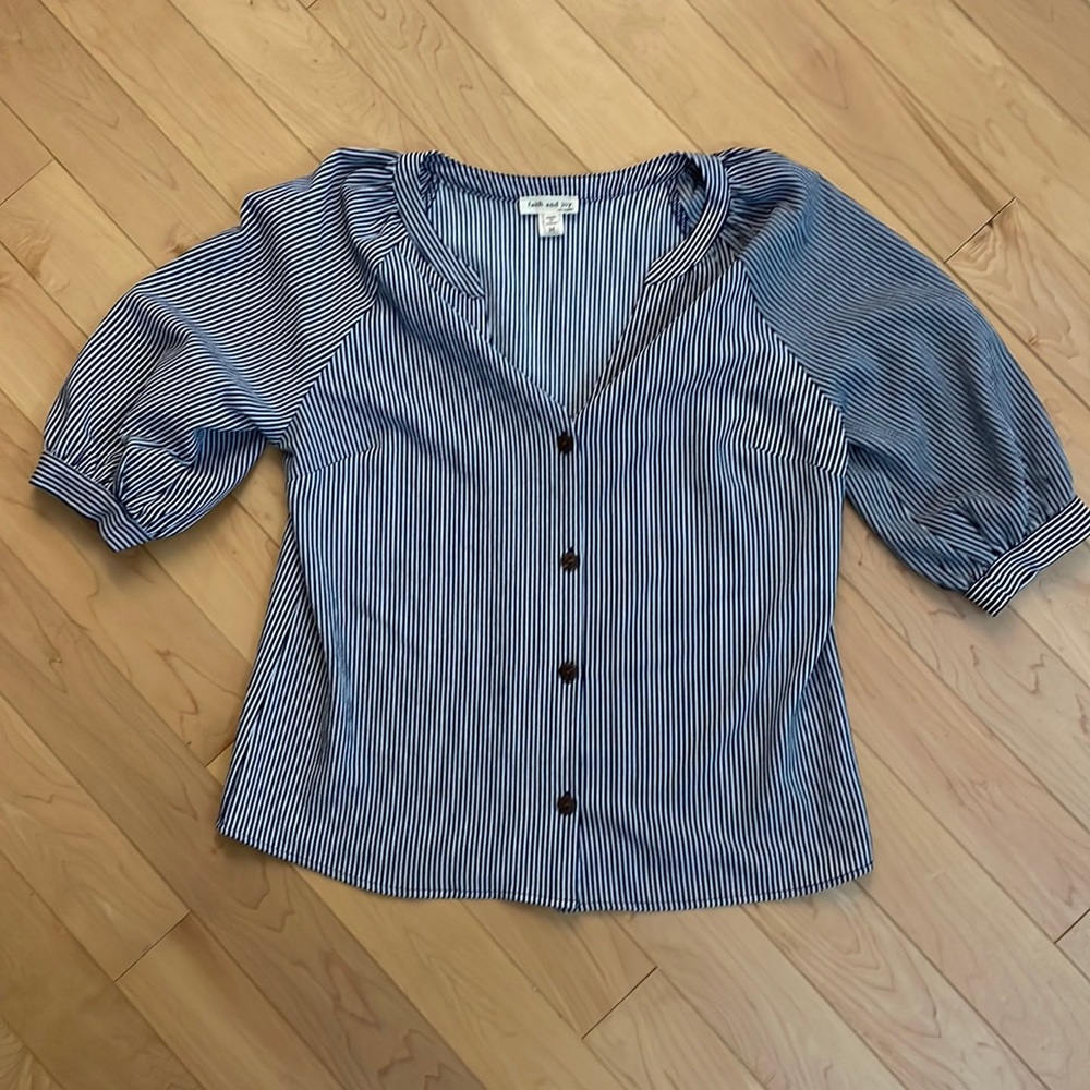 Francesca’s Faith & Joy striped blouse size medium - Picture 3 of 8